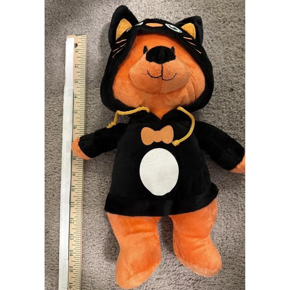 Kellytoy plush features
